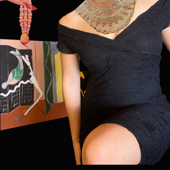 Black lace midi dress - Picture 2 of 5